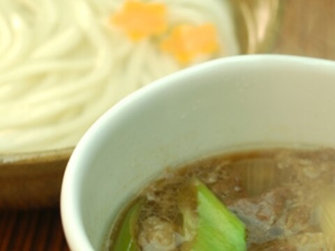 牛肉の旨味も！肉汁釜あげうどん（つけ麺）